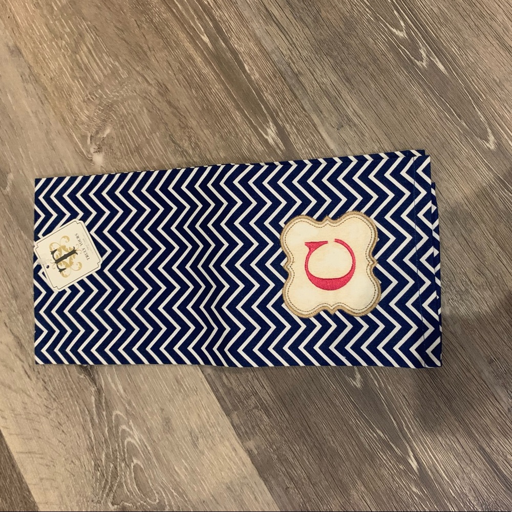 LETTER C TOWEL